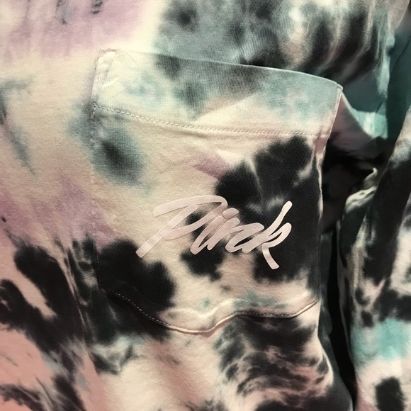 🚫SOLD🚫NWT VS PINK tie dye Campus Tee - Picture 2 of 4